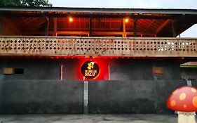 Rumah Nalu Surf Camp Krui